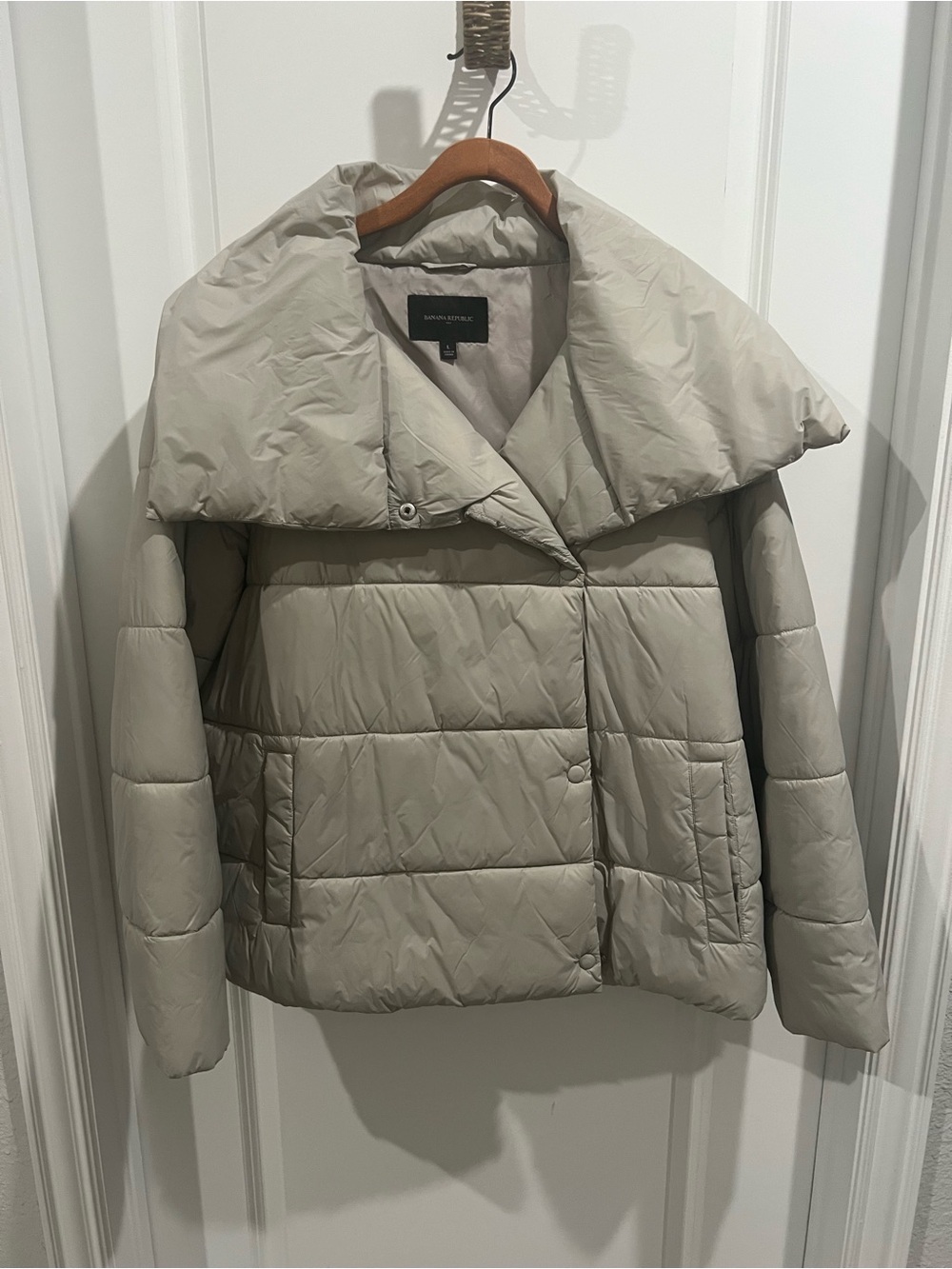 Cream short puffer jacket